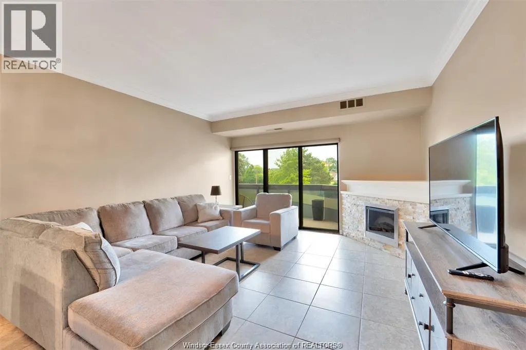 3663 RIVERSIDE DRIVE East Unit# 203