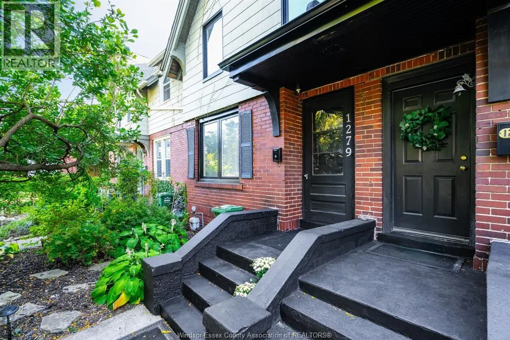1279 Monmouth