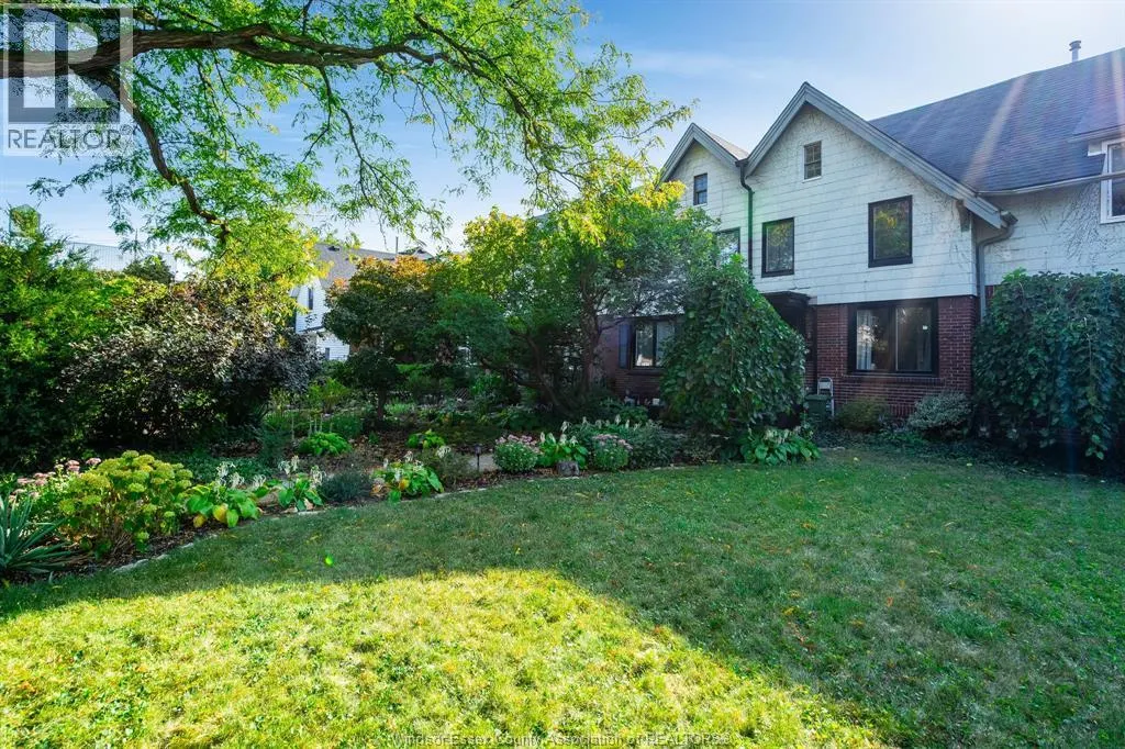 1279 Monmouth
