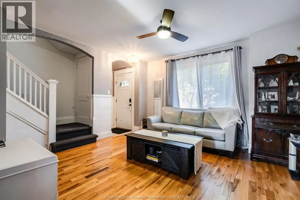 1279 Monmouth