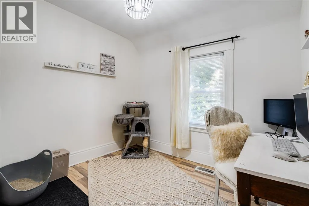 1279 Monmouth