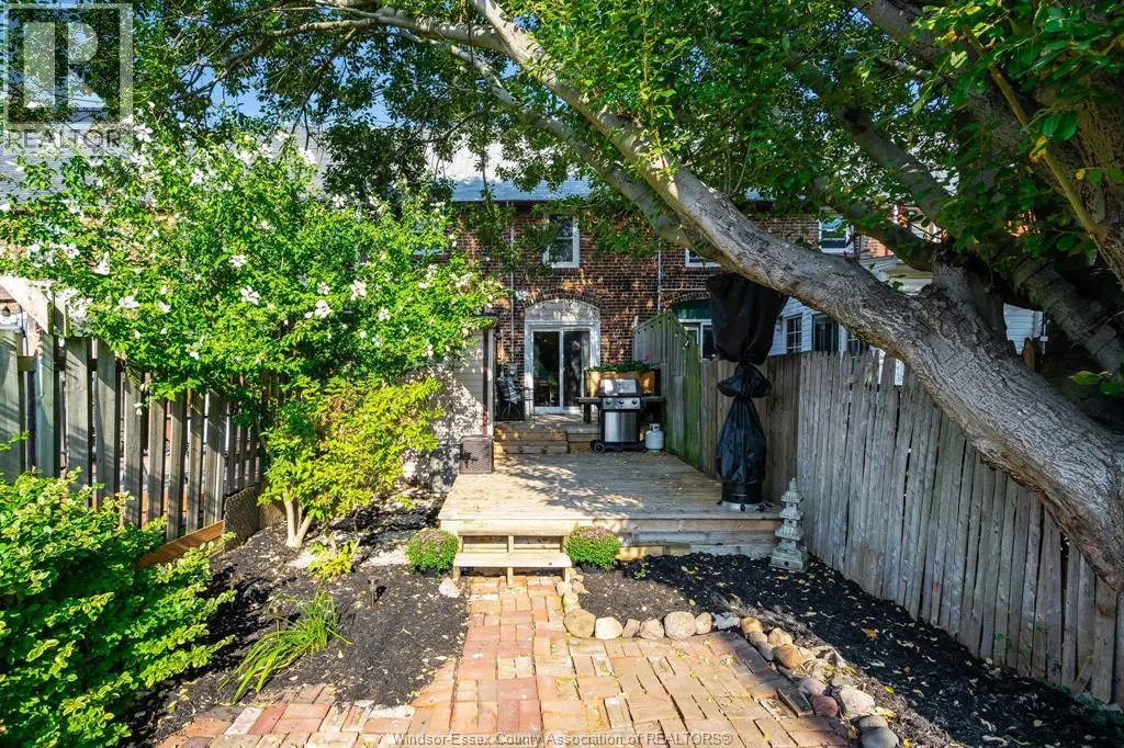1279 Monmouth