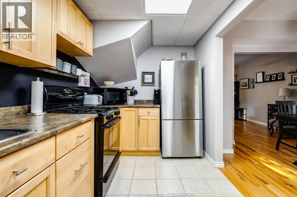 1279 Monmouth