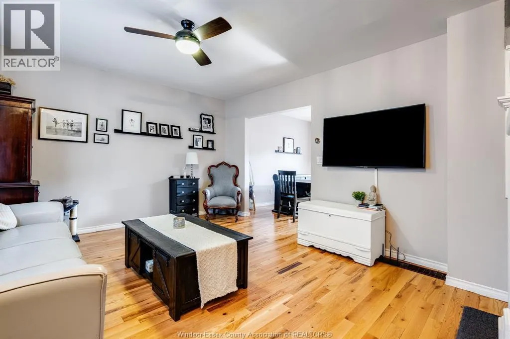 1279 Monmouth
