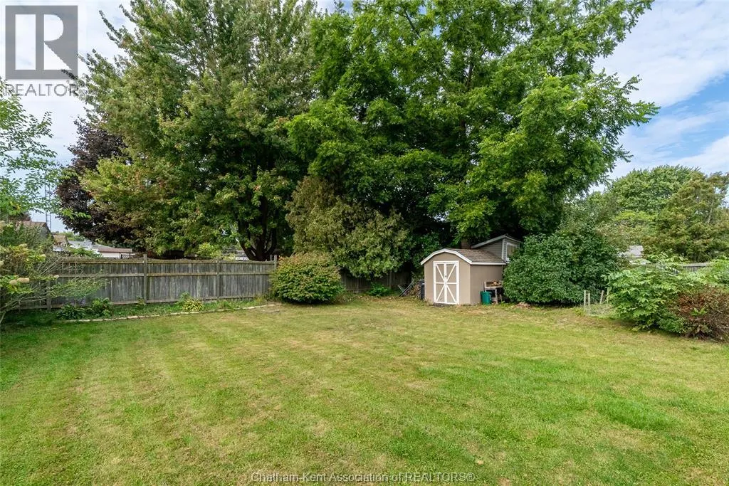8 Marion AVENUE
