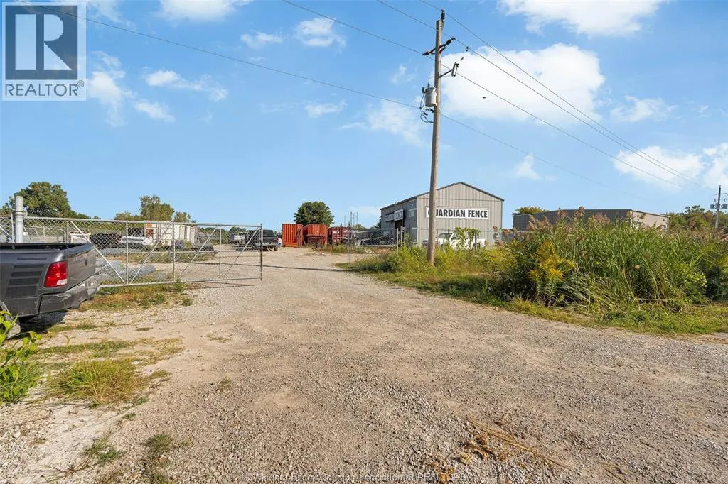 9 MIDDLE ROAD