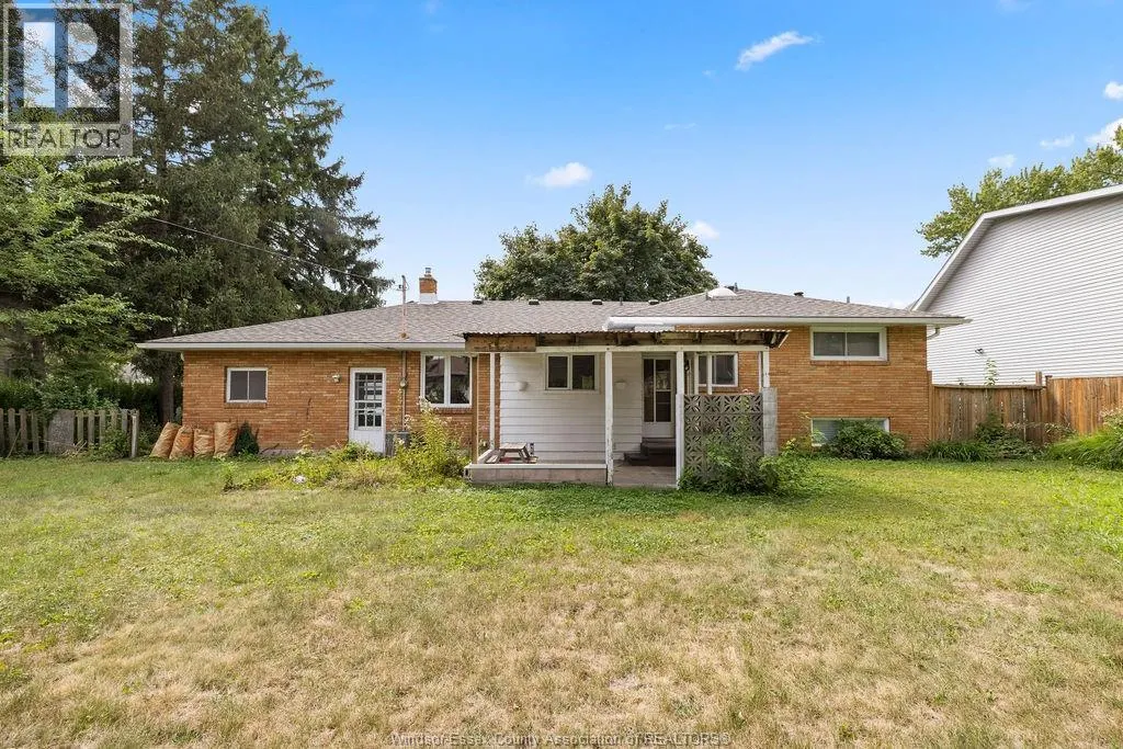 4020 KENNEDY DRIVE