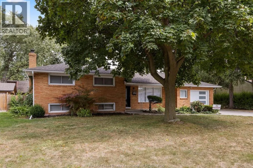 4020 KENNEDY DRIVE