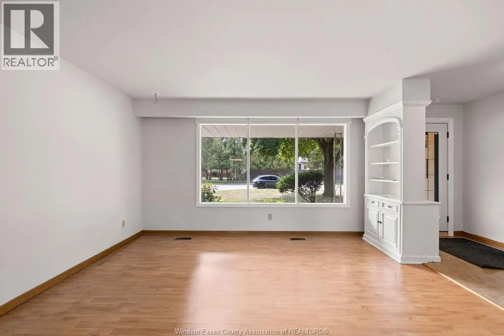 4020 KENNEDY DRIVE