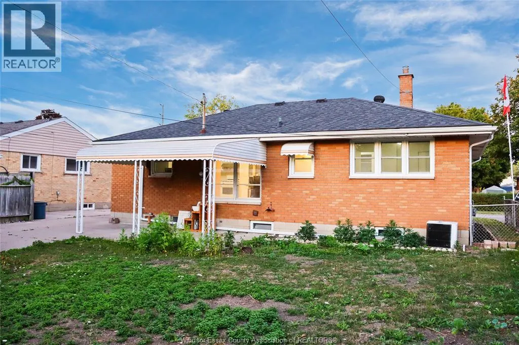 951 RIVERDALE