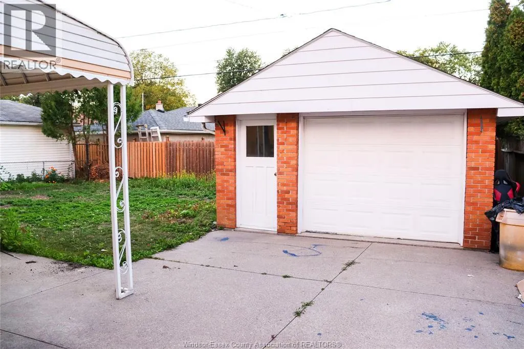 951 RIVERDALE