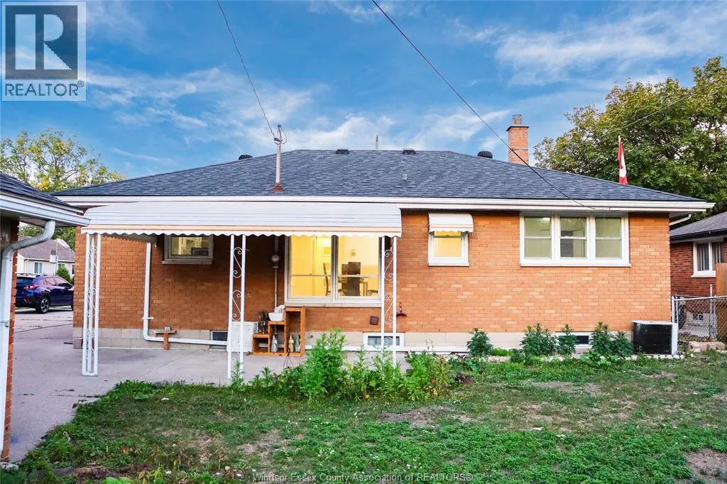 951 RIVERDALE