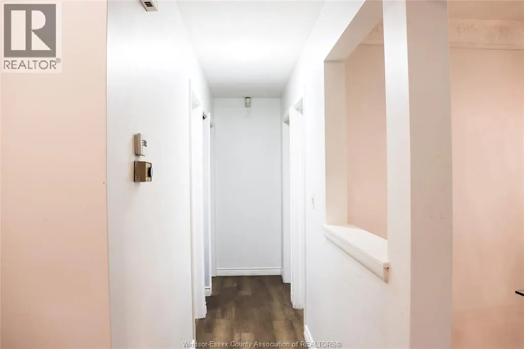951 RIVERDALE