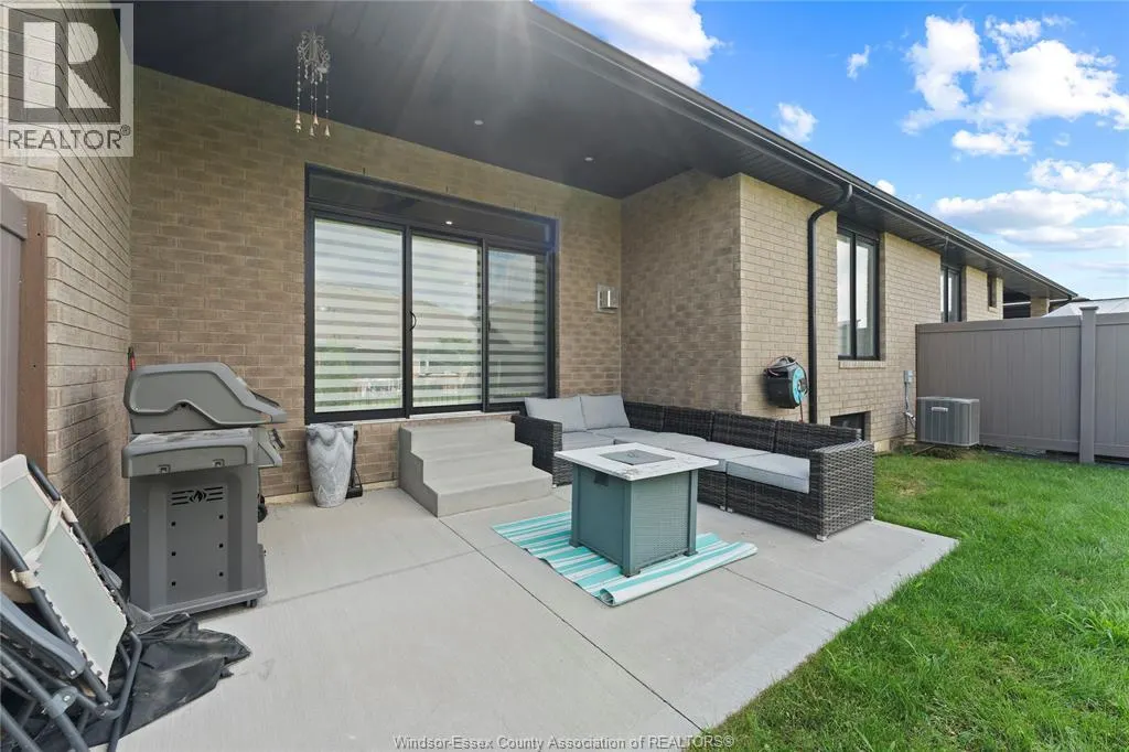 2327 CLEARWATER AVENUE