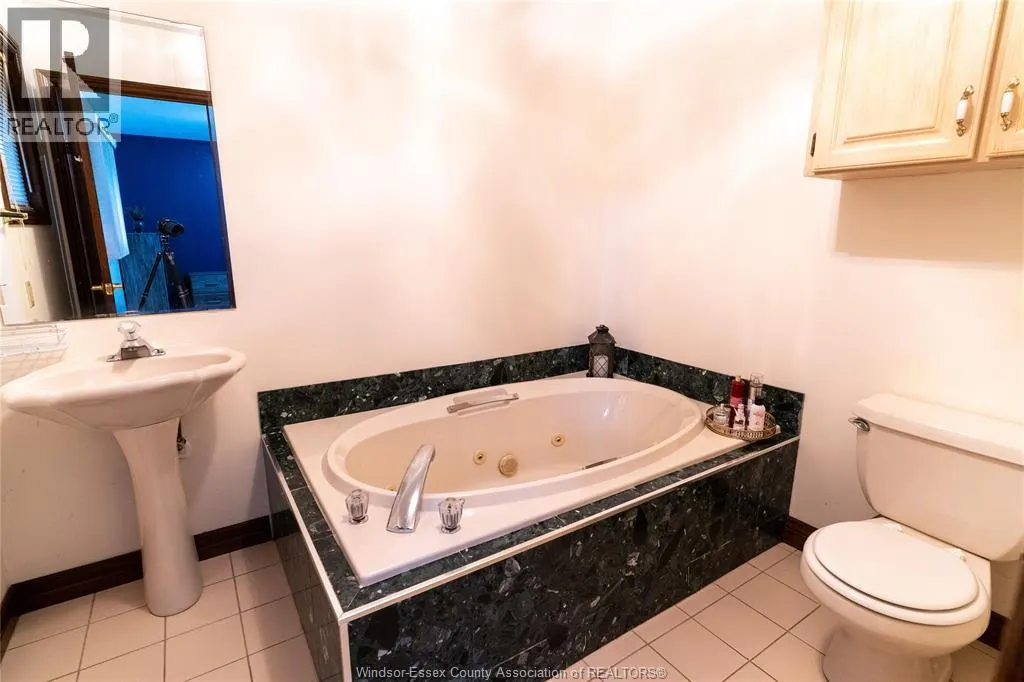 12310 CANDLEWOOD
