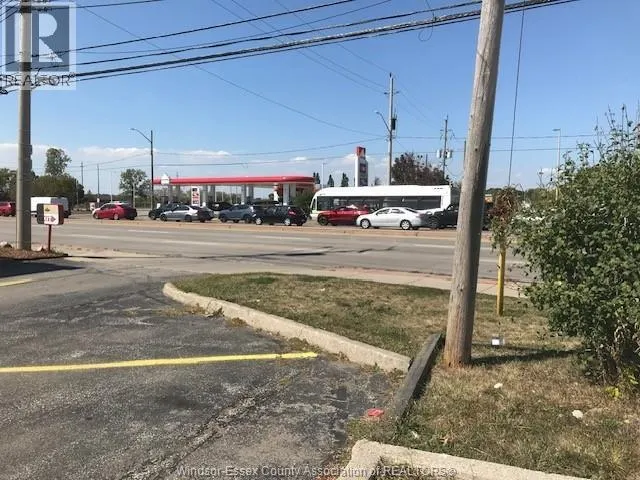 7475 TECUMSEH ROAD