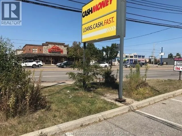 7475 TECUMSEH ROAD