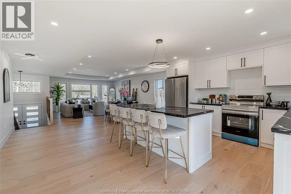 4418 BELMONT
