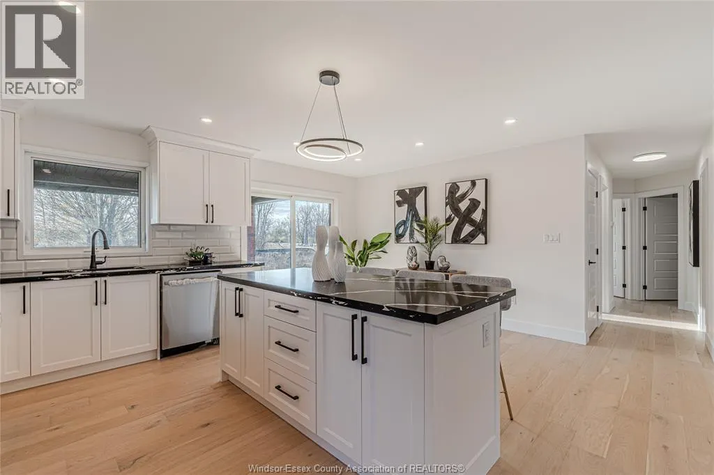 4418 BELMONT