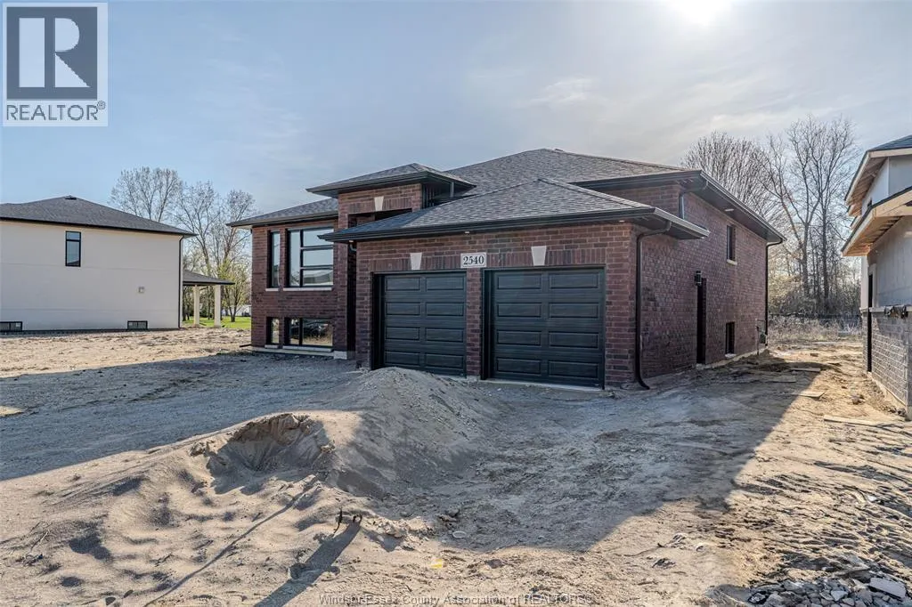 4418 BELMONT