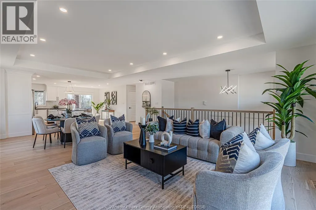 4418 BELMONT