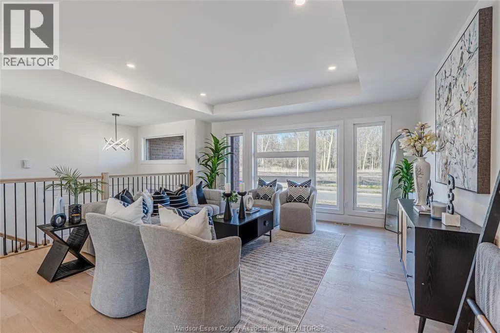 4418 BELMONT