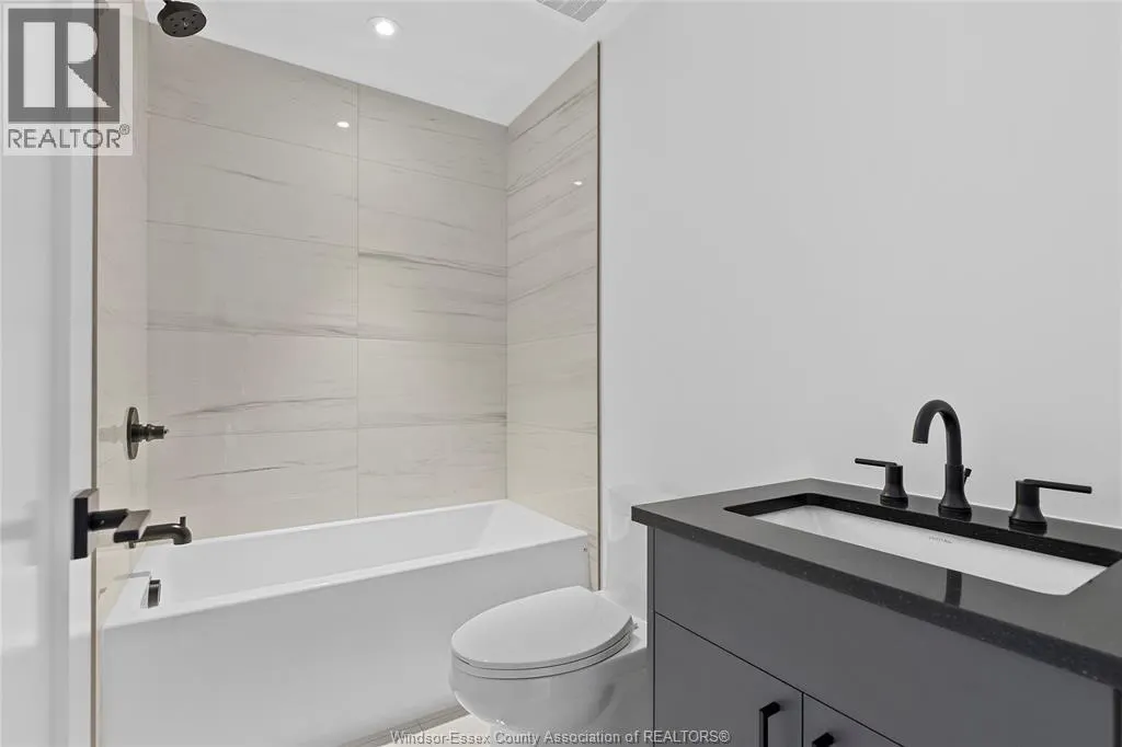 14400 Tecumseh ROAD Unit# 204