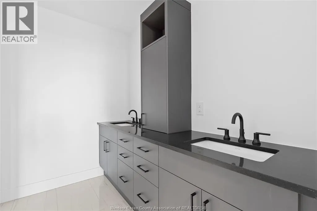 14400 Tecumseh ROAD Unit# 204