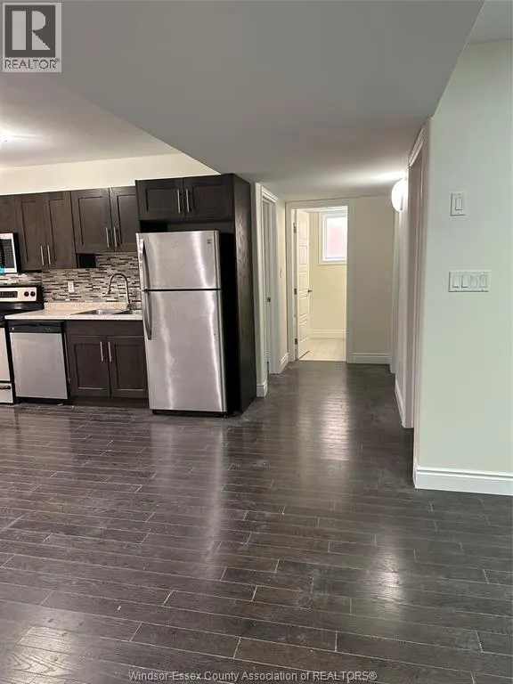 1136 EASTLAWN Unit# LOWER