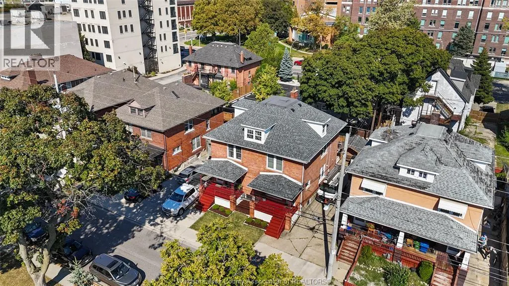 1038-1042 PELISSIER STREET