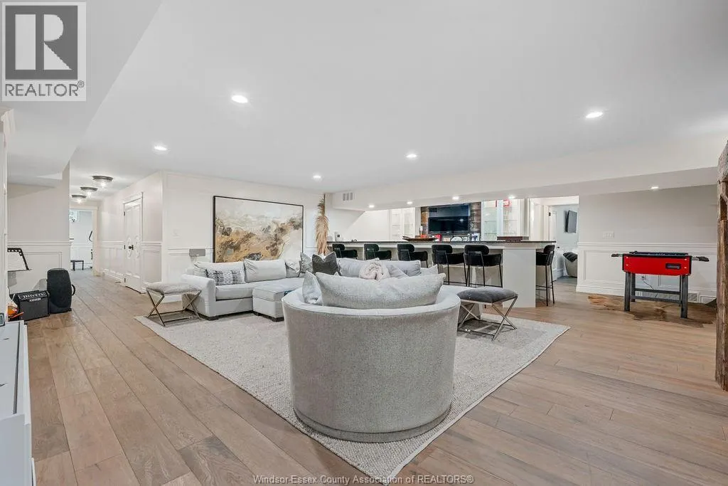 264 ELMGROVE DRIVE