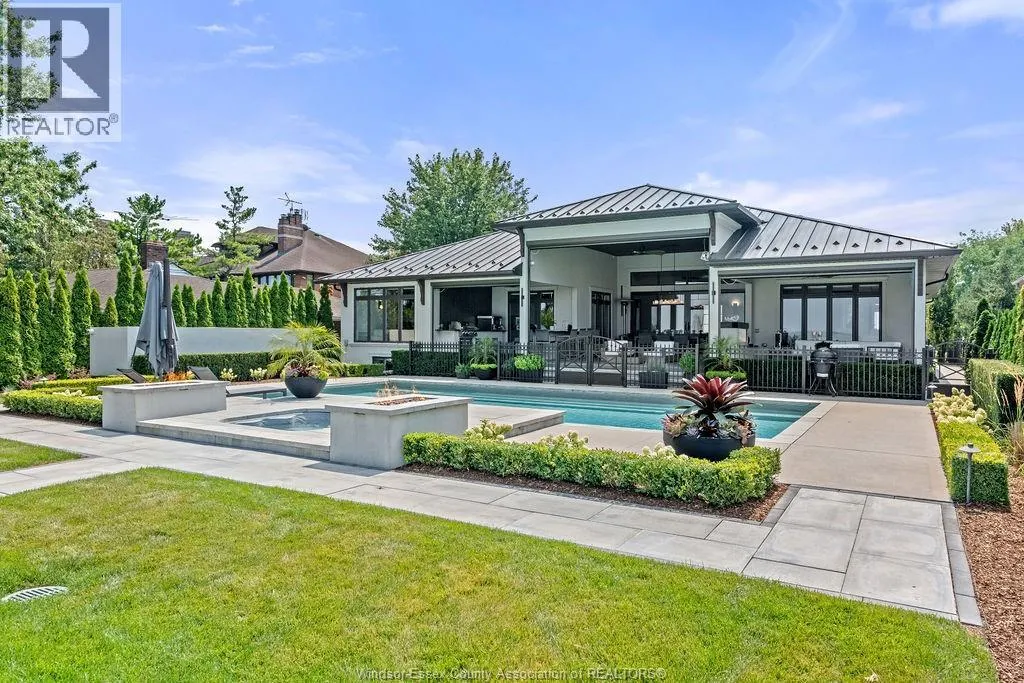 264 ELMGROVE DRIVE