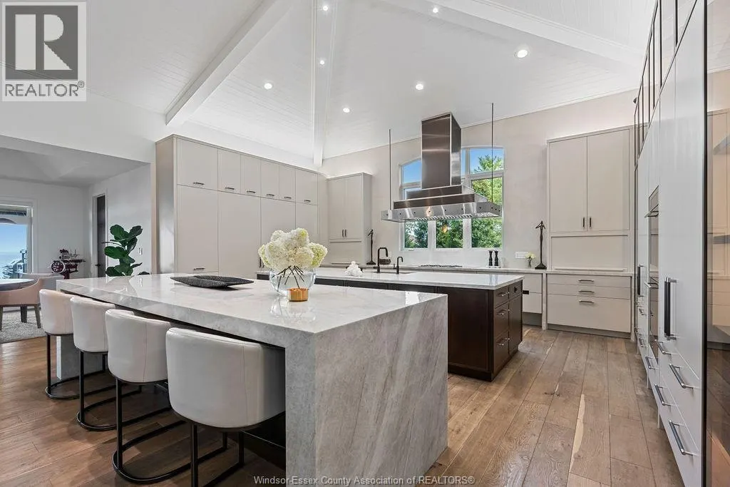 264 ELMGROVE DRIVE