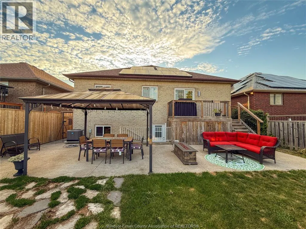 4892 BARCELONA CRESCENT