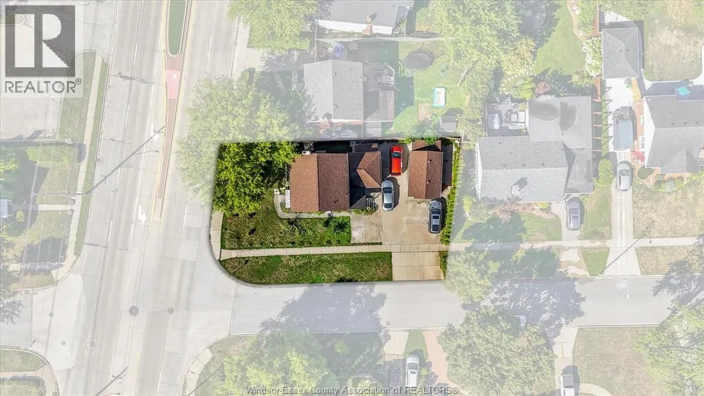 5188 WYANDOTTE