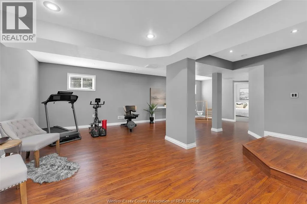 262 COLUMBUS DRIVE