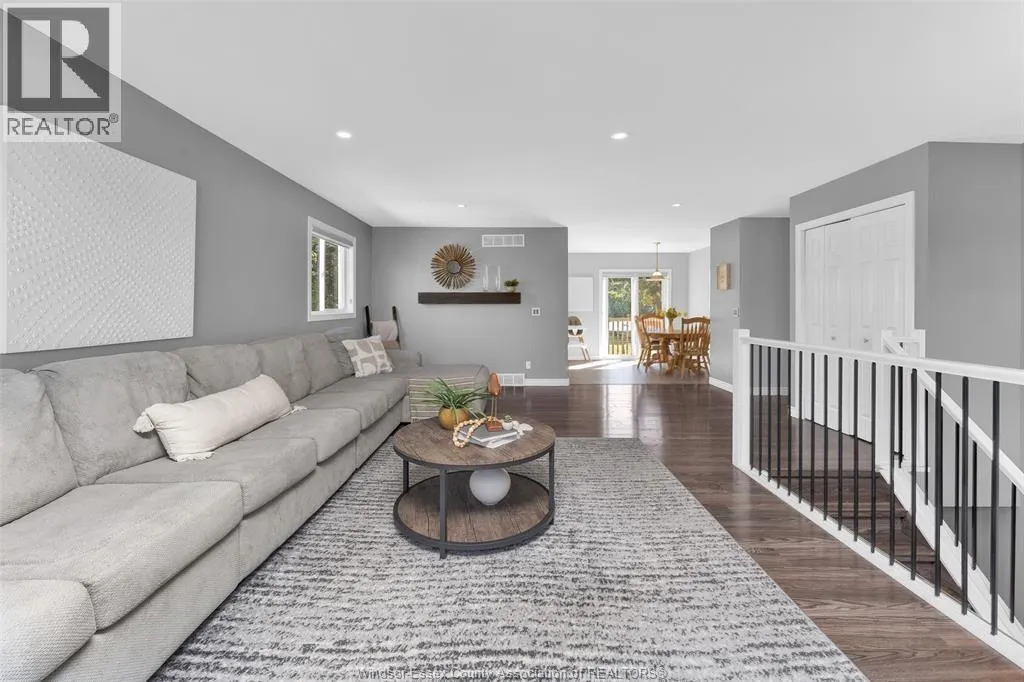 262 COLUMBUS DRIVE