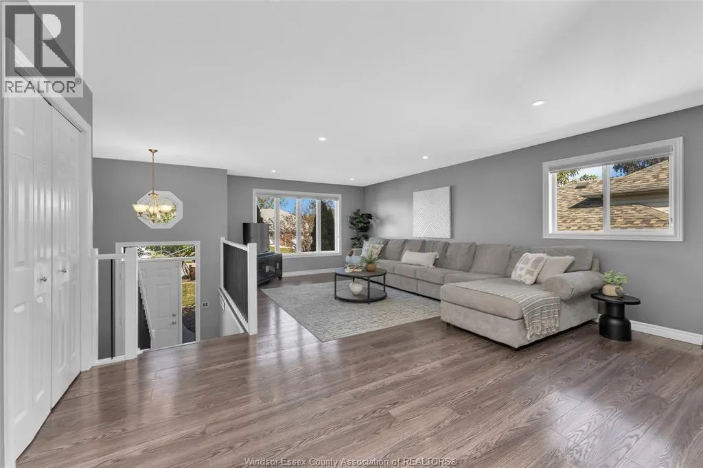 262 COLUMBUS DRIVE