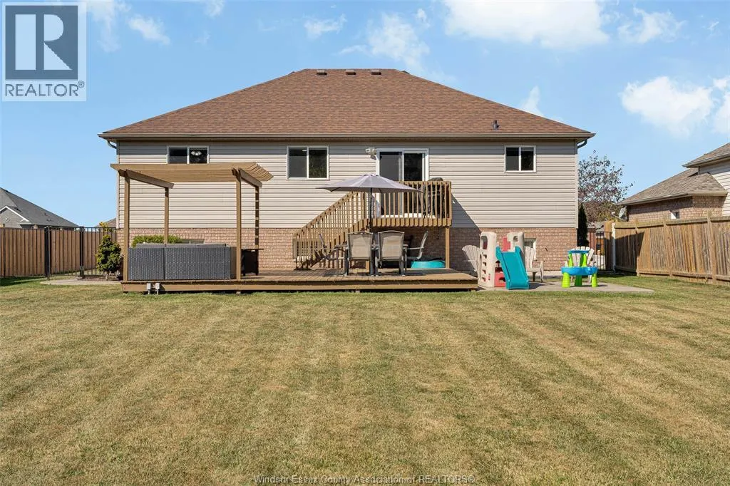 262 COLUMBUS DRIVE