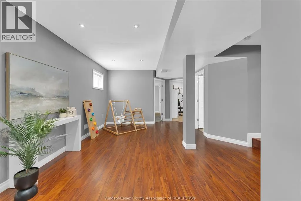 262 COLUMBUS DRIVE