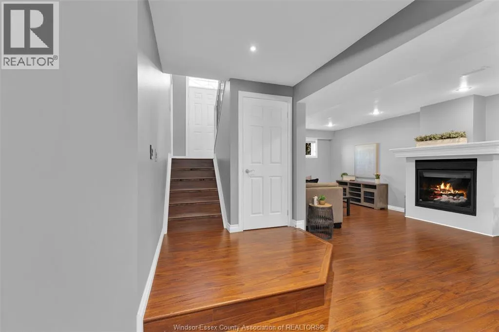 262 COLUMBUS DRIVE