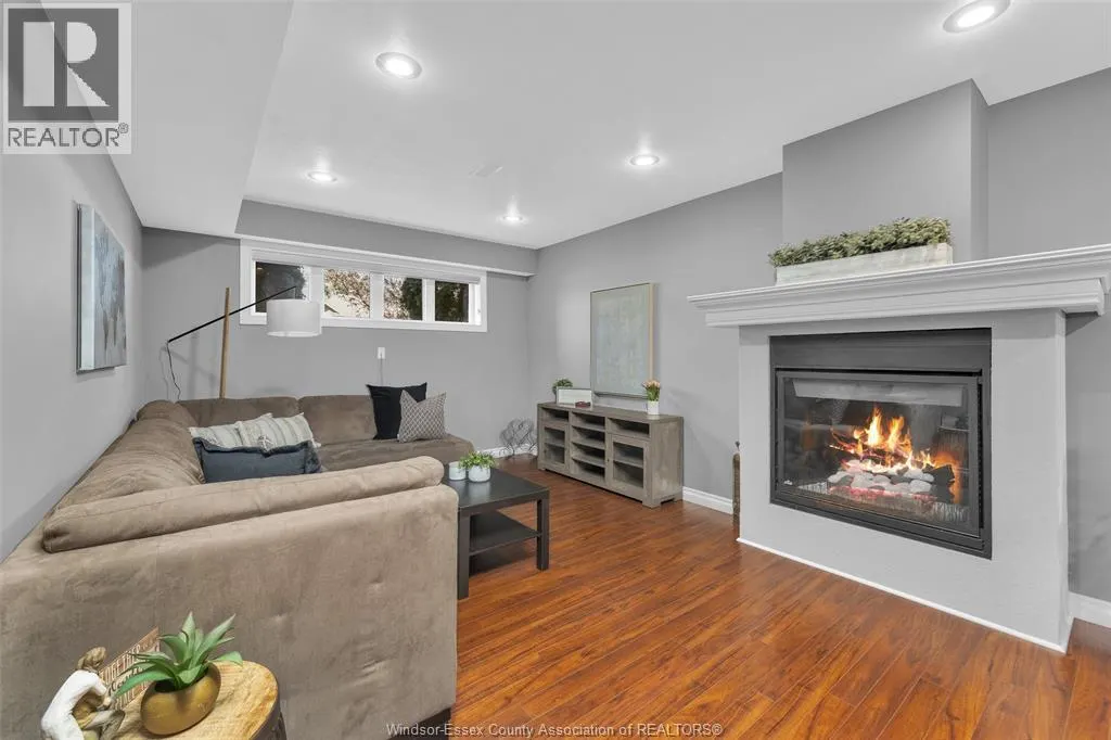 262 COLUMBUS DRIVE
