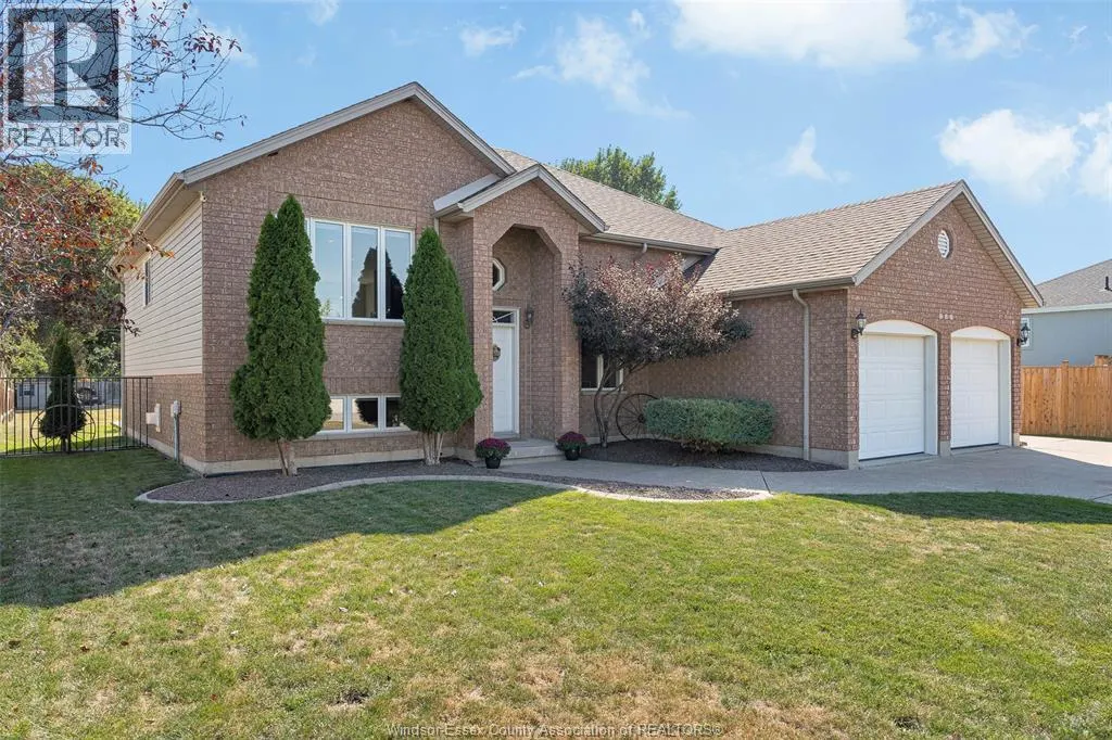 262 COLUMBUS DRIVE