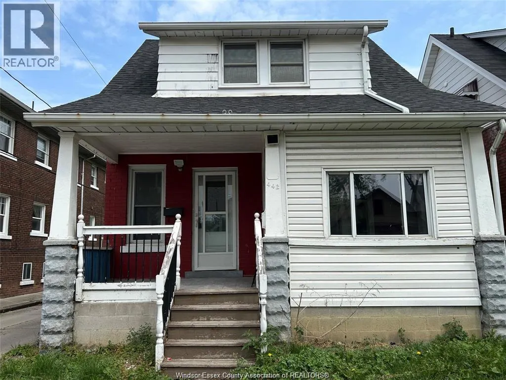 442 ERIE STREET West