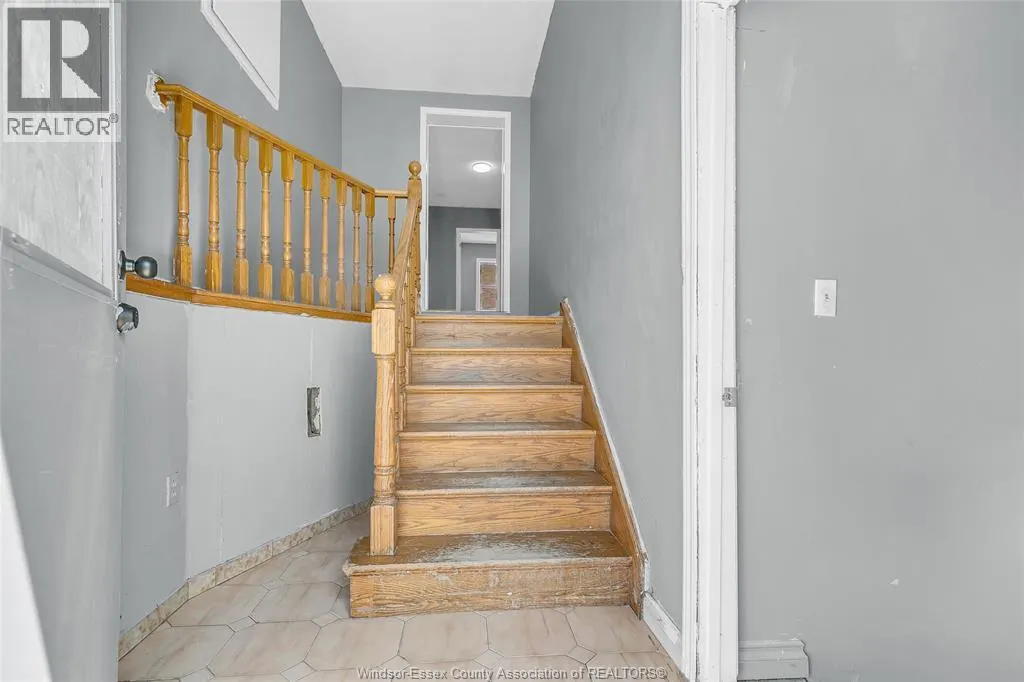 3829 SEMINOLE