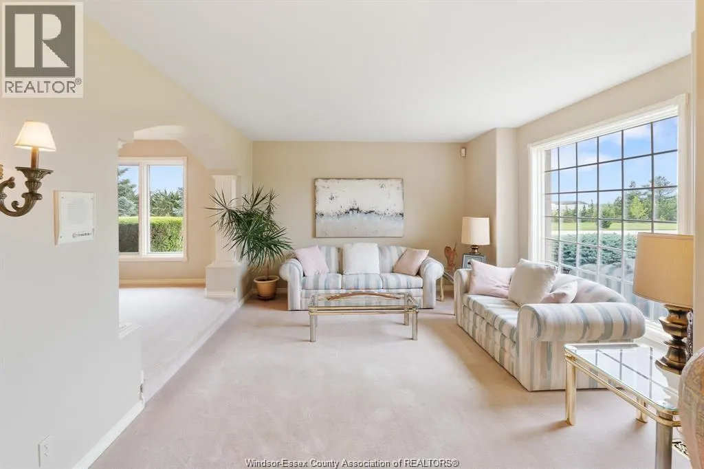 5569 CONCESSION RD 5 North