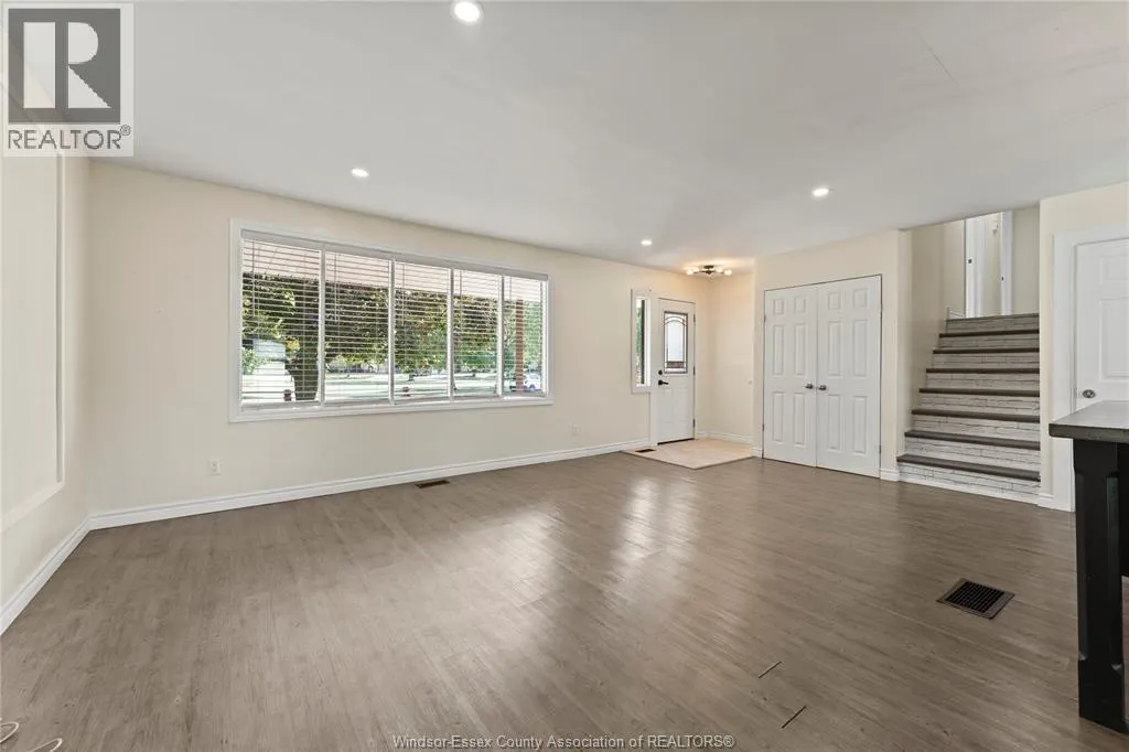 6 Sunset PLACE