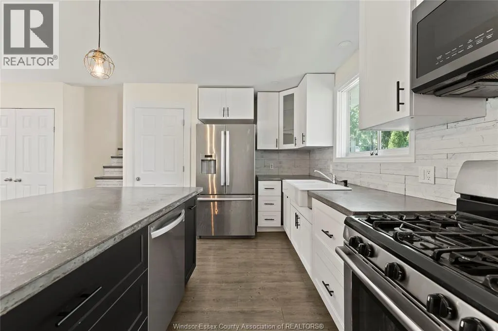 6 Sunset PLACE
