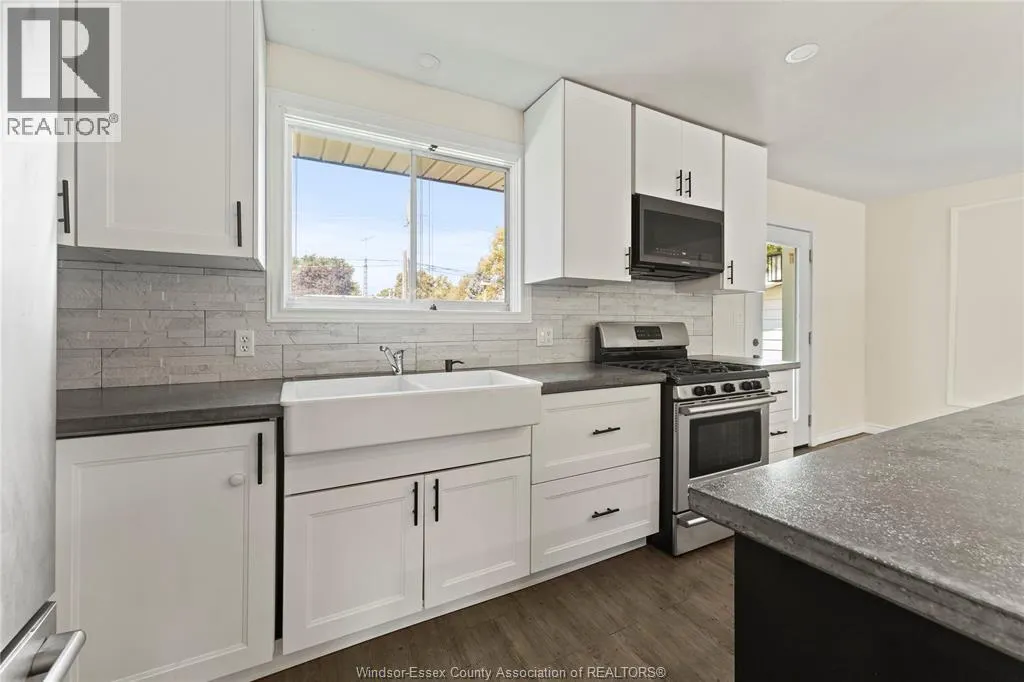 6 Sunset PLACE