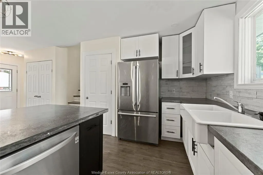6 Sunset PLACE
